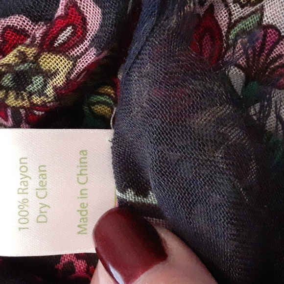 Euc! Vera Bradley Soft Fringe Scarf- Petal Paisley - Picture 4 of 6